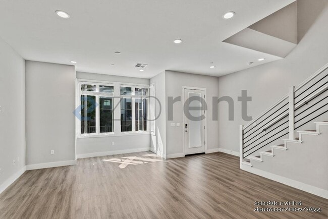 Building Photo - 842 Anson Ln
