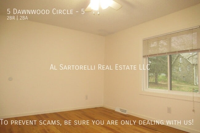 Building Photo - 5 Dawnwood Cir