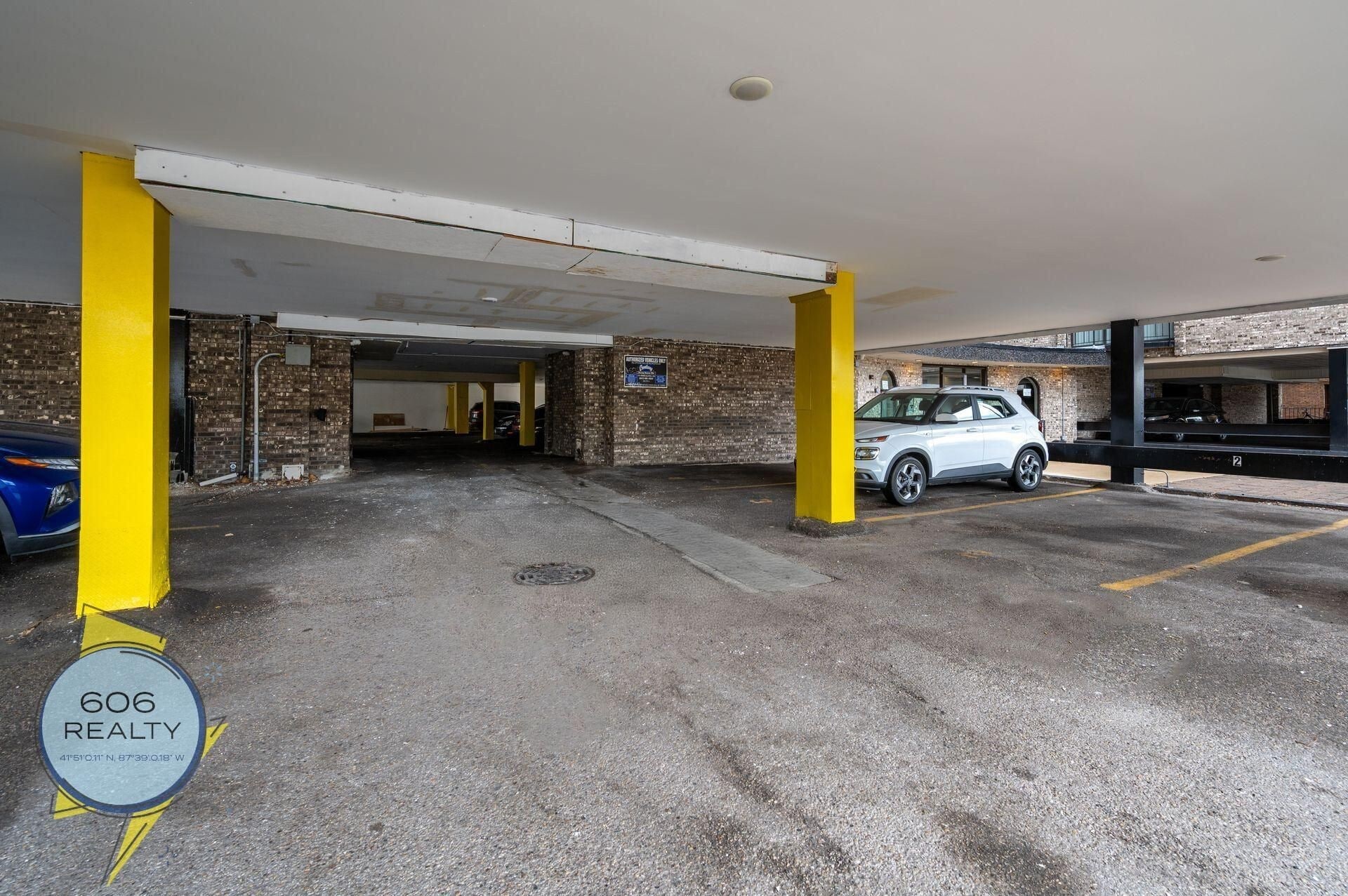 Building Photo - 2300 N Harlem Ave