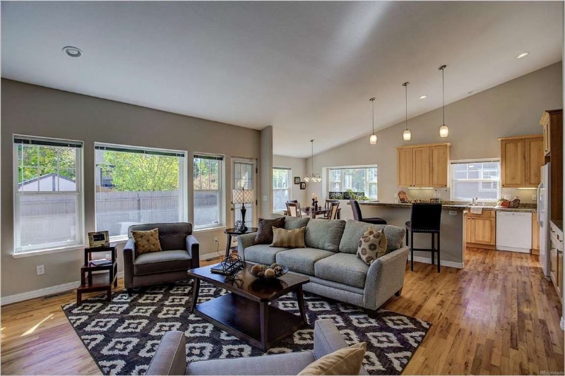 Building Photo - 3220 Pierce St