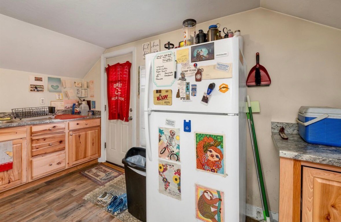 Building Photo - 106 Messer St