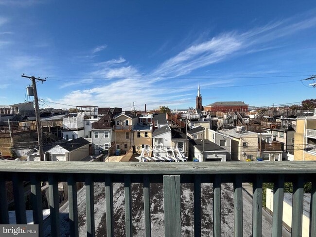 Building Photo - 1218 Riverside Ave