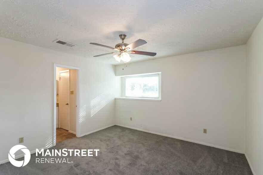 Building Photo - 15703 Baybriar Dr