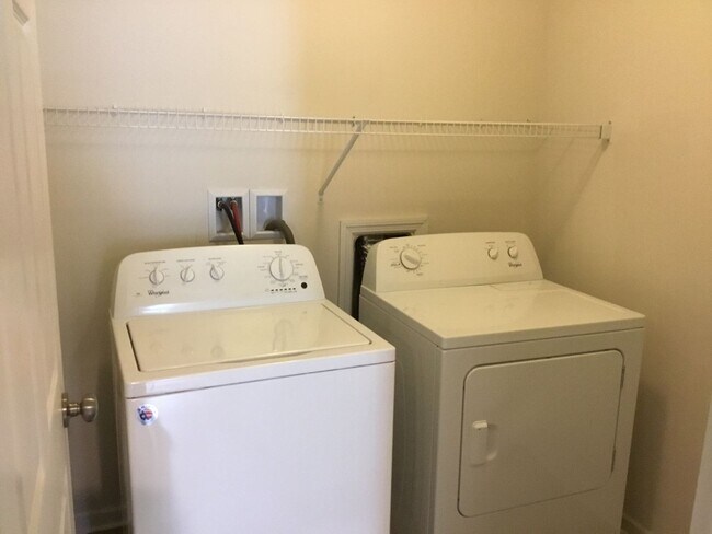 Building Photo - 3030 Meridian Cmns