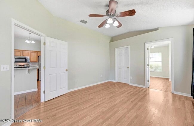 Building Photo - 2711 Stratford Pointe Dr