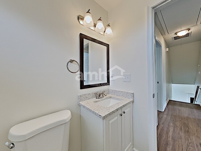 Building Photo - 7132 New Dale Rd