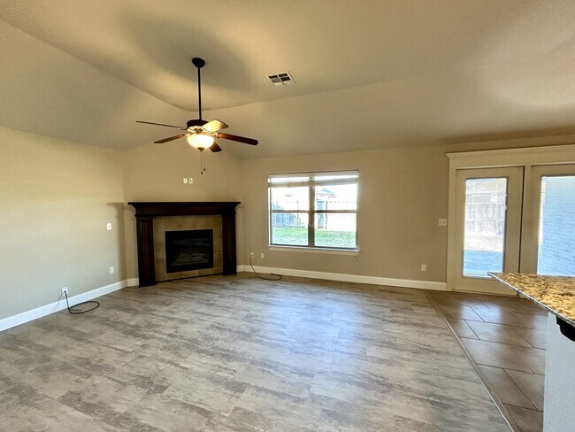 Building Photo - 2407 SW Edinburough Dr