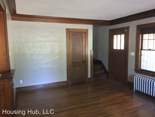 Building Photo - 3 br, 1 bath House - 3250 Humboldt Ave N