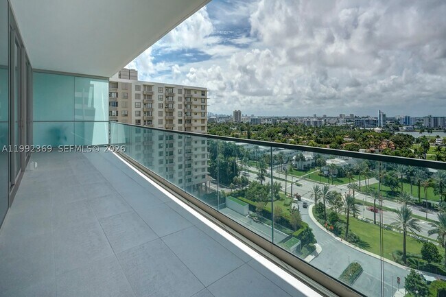 Building Photo - 10203 Collins Ave