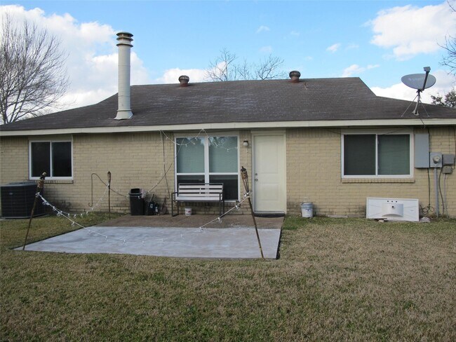 Building Photo - 14207 Long River Ct