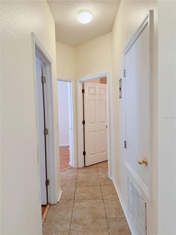 Building Photo - 5114 Santa Ana Dr