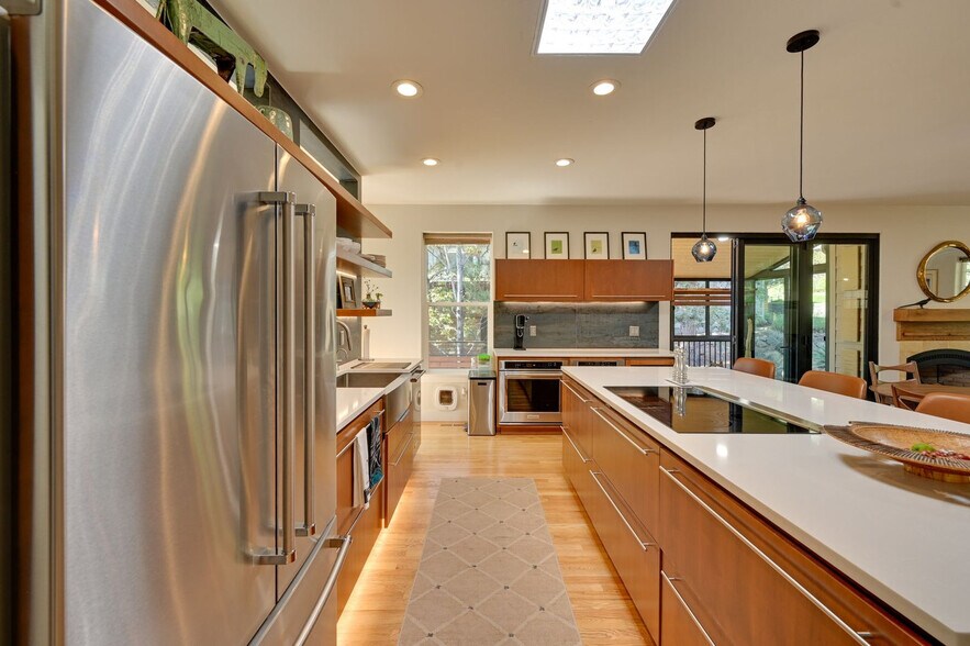 Building Photo - 2237 NW Torrey Pines Dr