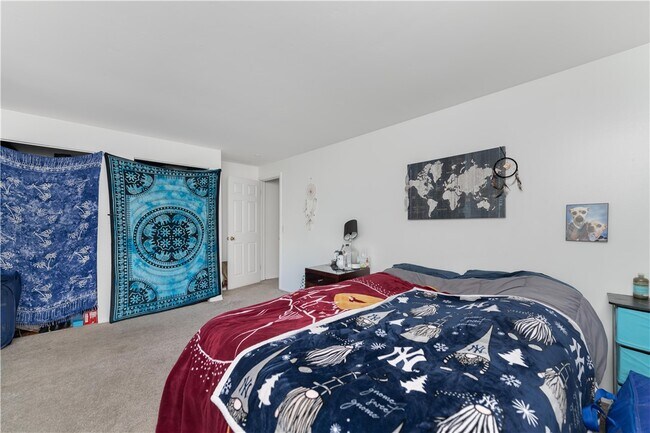 Building Photo - 87 Moxon Dr