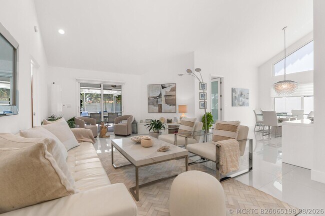 Building Photo - 23246 L'Ermitage Cir