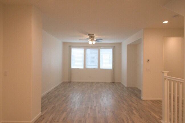 Building Photo - 5590 El Dorado Ln