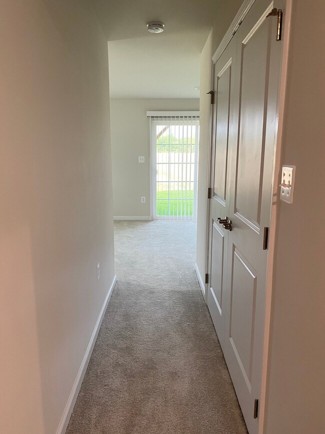 Building Photo - 2677 Bears Den Dr
