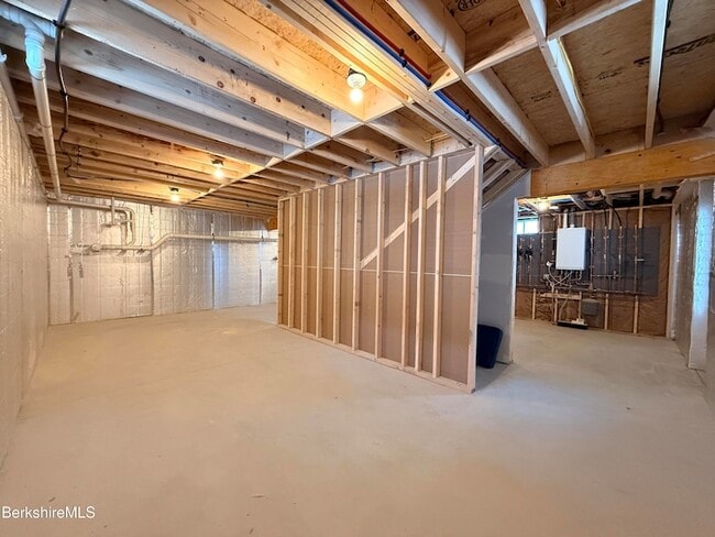 Building Photo - 40 E Hoosac St