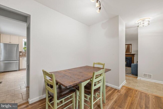 Building Photo - 21 Nickelby Ct