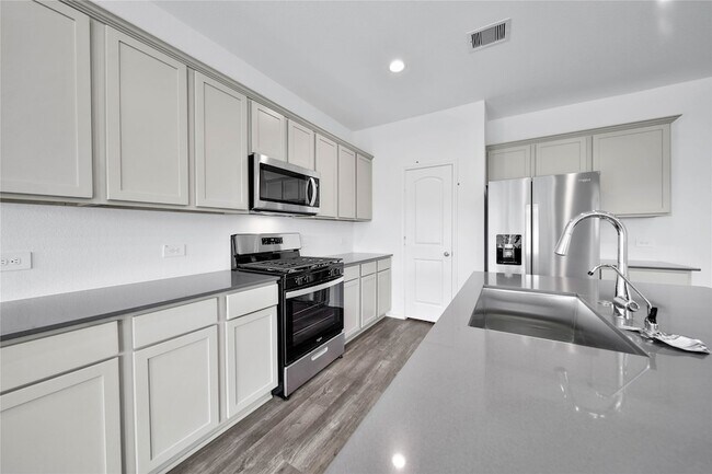 Building Photo - 12115 Blue Coast Ln