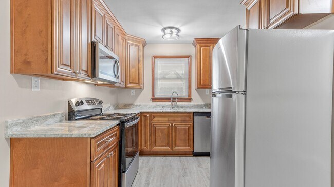 Building Photo - 9103 Hammett Ave