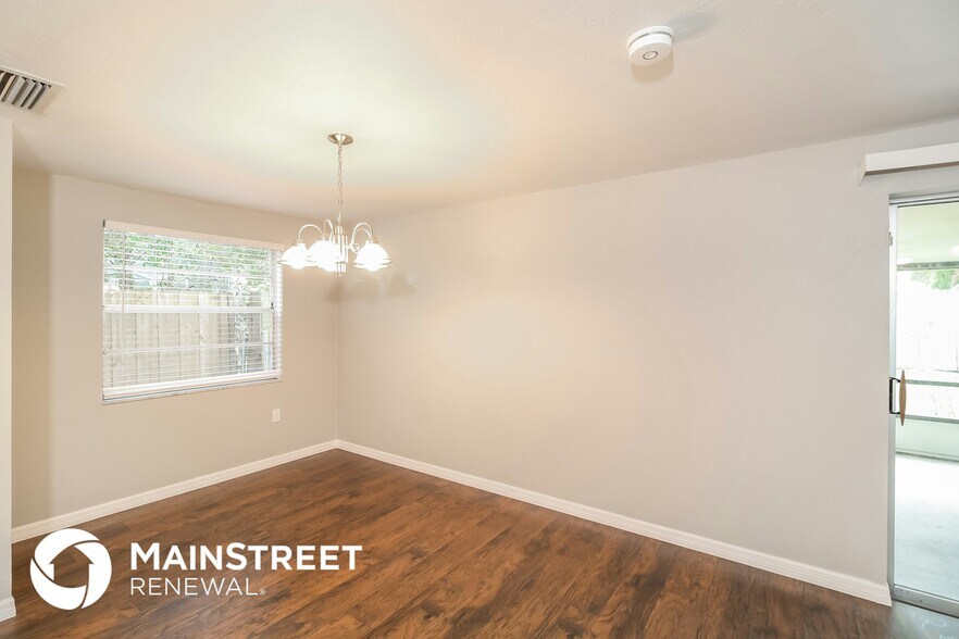 Building Photo - 4042 Cochise Terrace