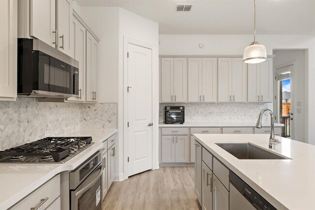 Building Photo - 2901 Oak Chase Cv
