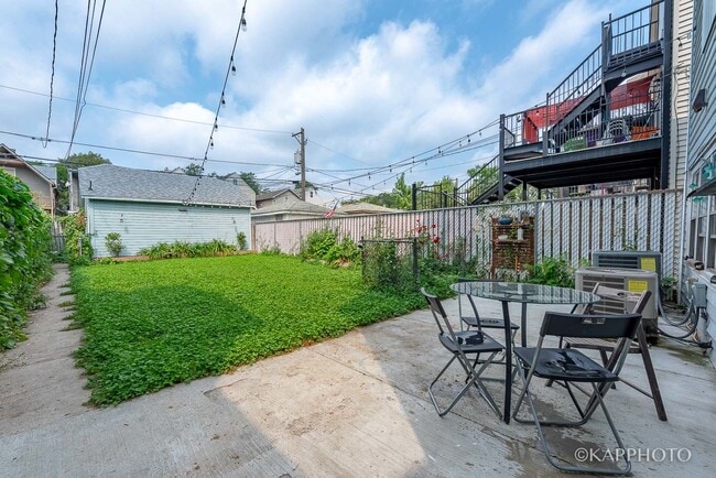 Building Photo - 3108 N St Louis Ave