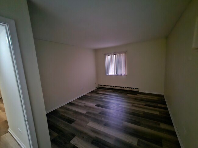 Building Photo - 737 Lippert Ln