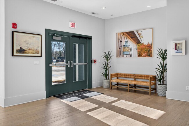 Building Photo - 76 Old Mill Bottom Rd N