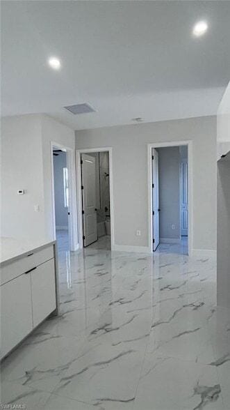 Building Photo - 1009 NE 15th Ln