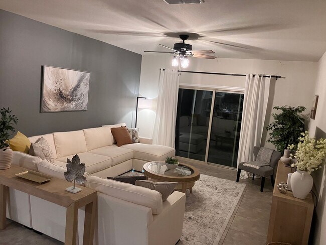 Building Photo - Available as fully furnished or unfurnished! Great Price!!