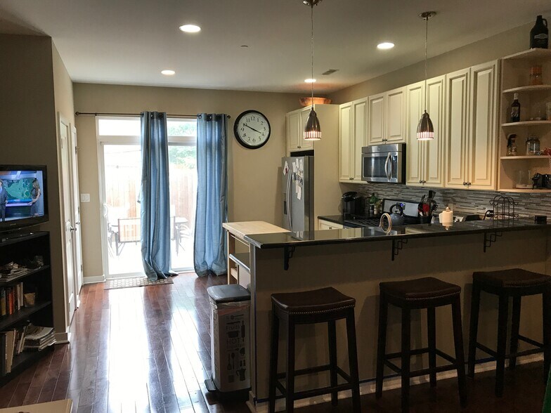 kitchen - 1235 S 17th St