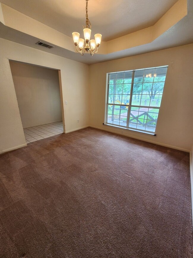 Building Photo - 3/2 Home on 3 acres in West Lampasas