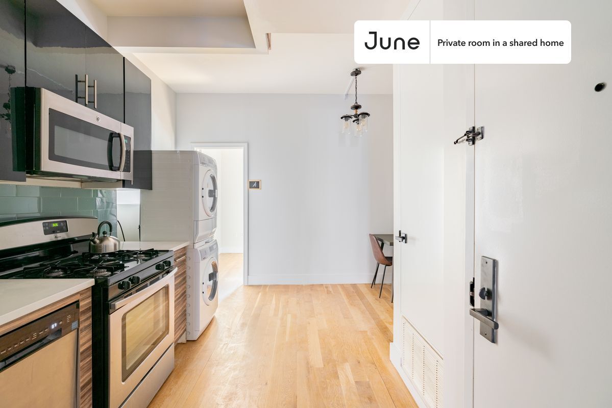 Building Photo - Room in Shared 3 bed/1 bath home in Central Harlem