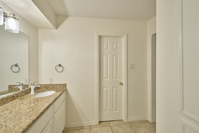 Building Photo - 11616 Timberwild St