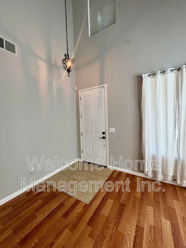 Building Photo - 6011 Daffodil Dr