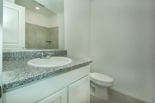 Building Photo - 2905 Kings Table Ct