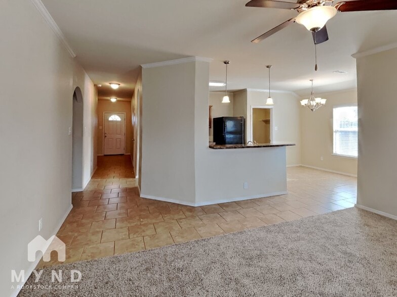 Building Photo - 21 Bristol Dr