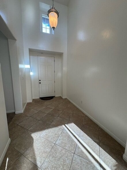 Building Photo - 5313 Pelican Hill Dr