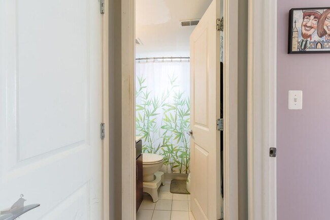 Building Photo - 420 16th St SE