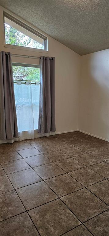 Building Photo - 5409 Duval St