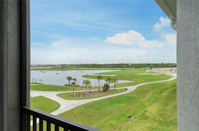 Building Photo - 12180 Wellen Golf St