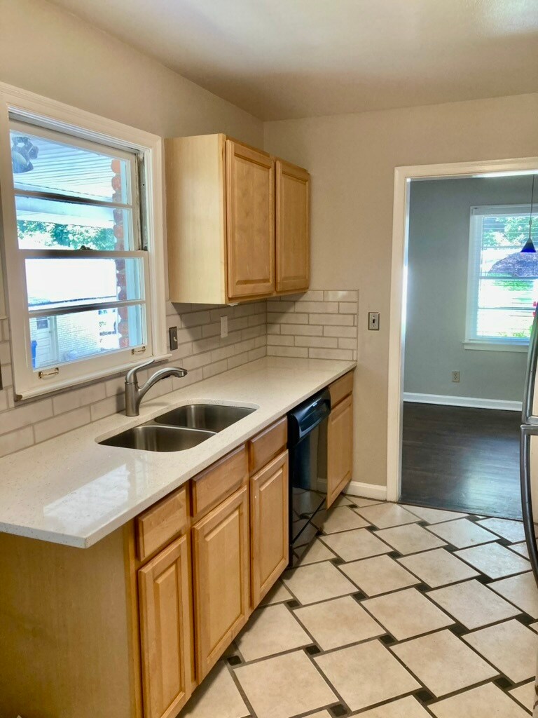 Building Photo - 1490 N Druid Hills Rd NE