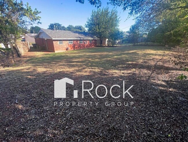 Building Photo - Beautifully Remodeled 3 Bed/1.5 Bath Home in Moore with 1-Car Garage