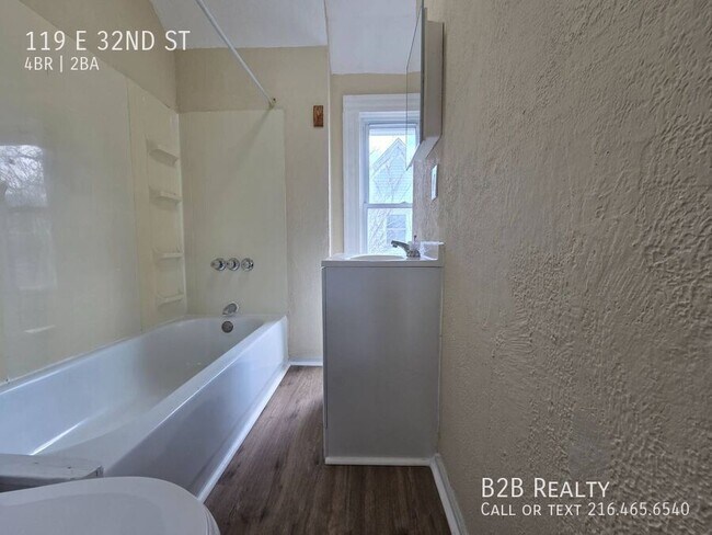 Building Photo - 119 E 32nd St