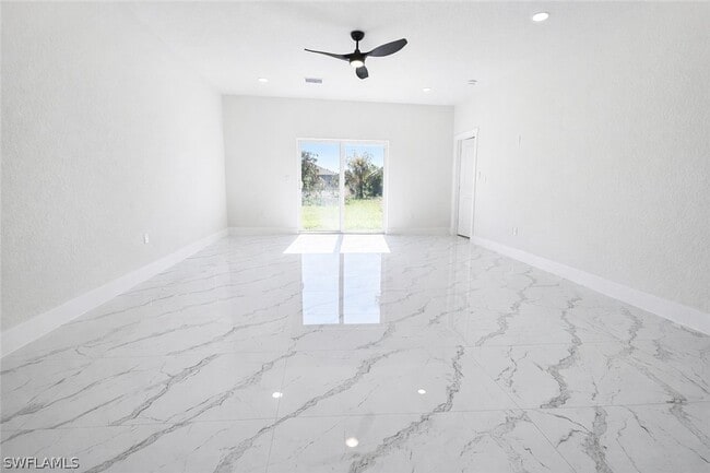 Building Photo - 2423 Milton Ave S