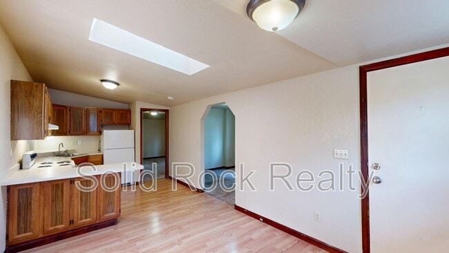 Building Photo - 511 E Cache La Poudre St