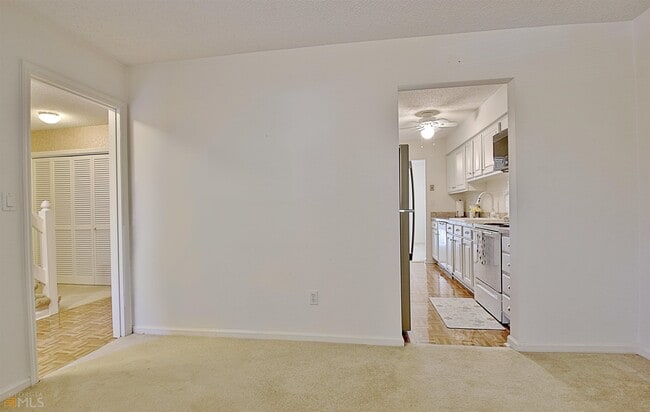 Building Photo - 72 Cobblestone Creek