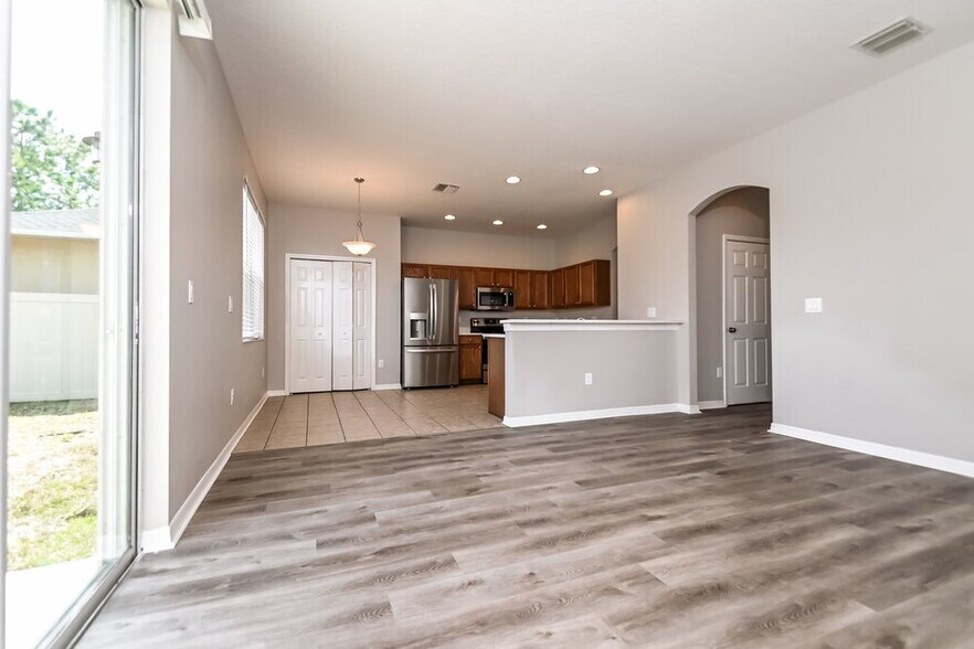 Building Photo - 906 Windton Oak Dr