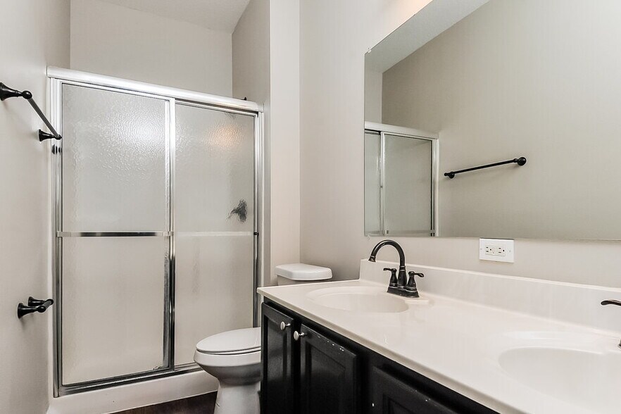 Building Photo - 1806 Eagle Pines Circle